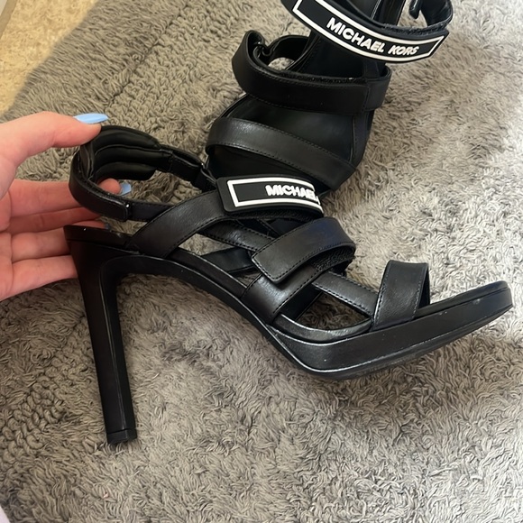 Michael Kors black heels - Picture 2 of 2
